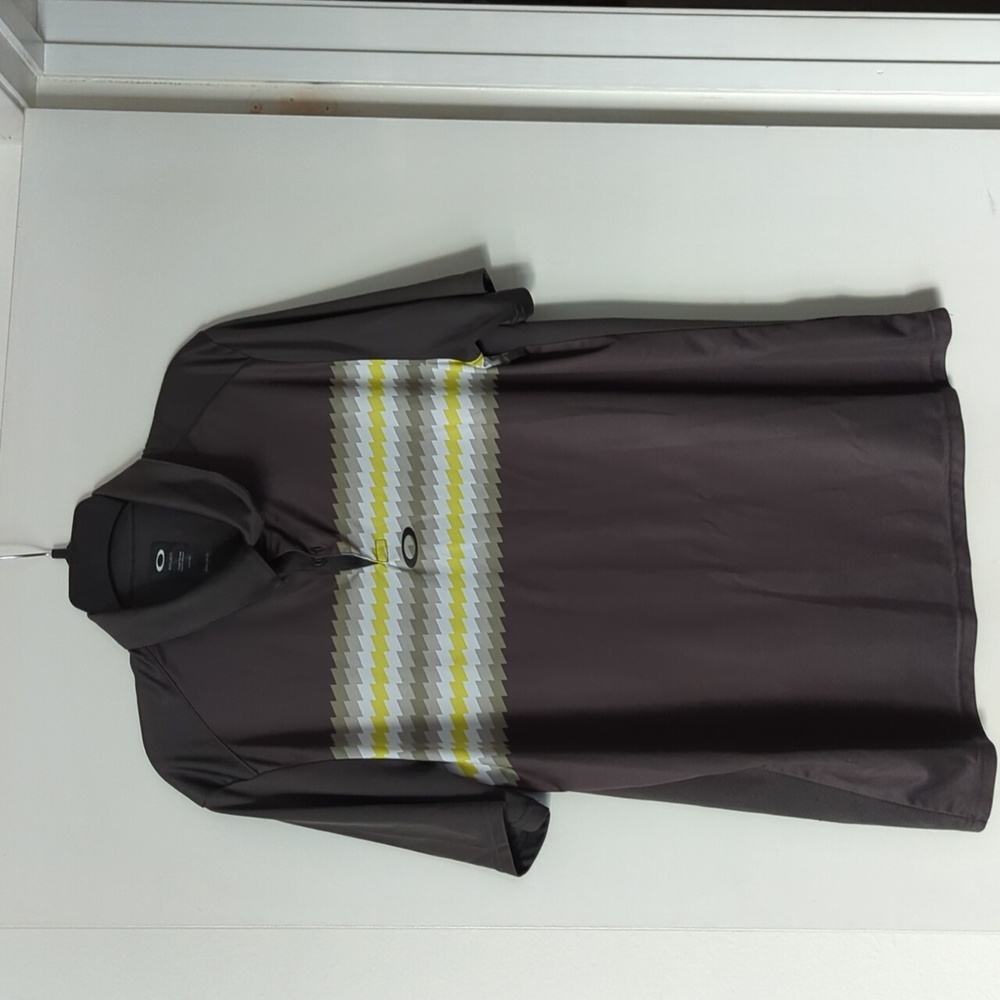 Oakley men's golf shirt L